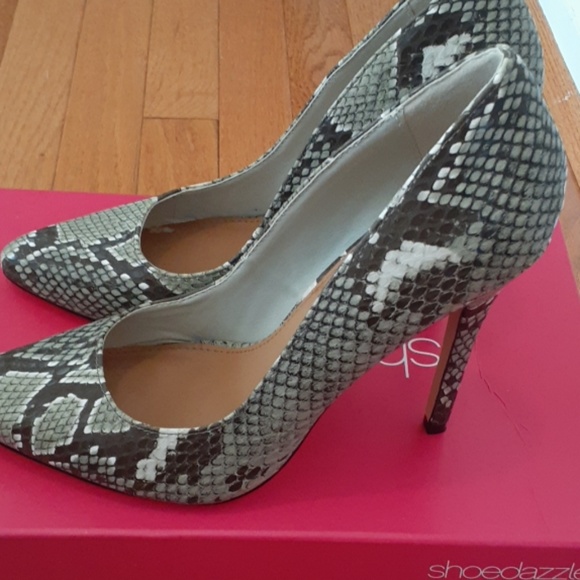 Natural Snake Print Pump - Picture 2 of 4